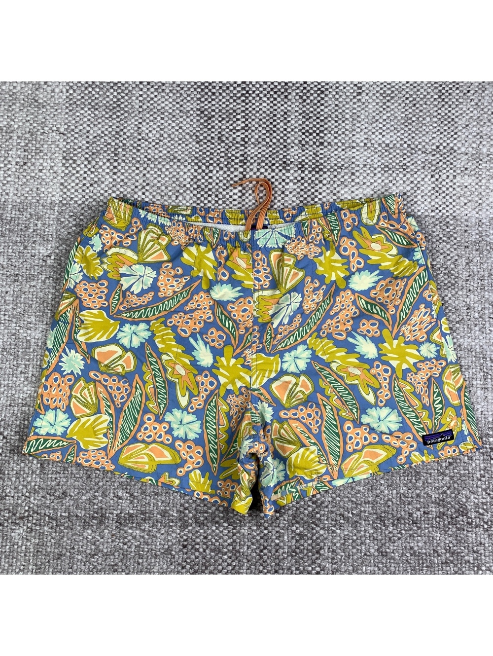 Patagonia Men's XXL Printed Swim Trunks‎